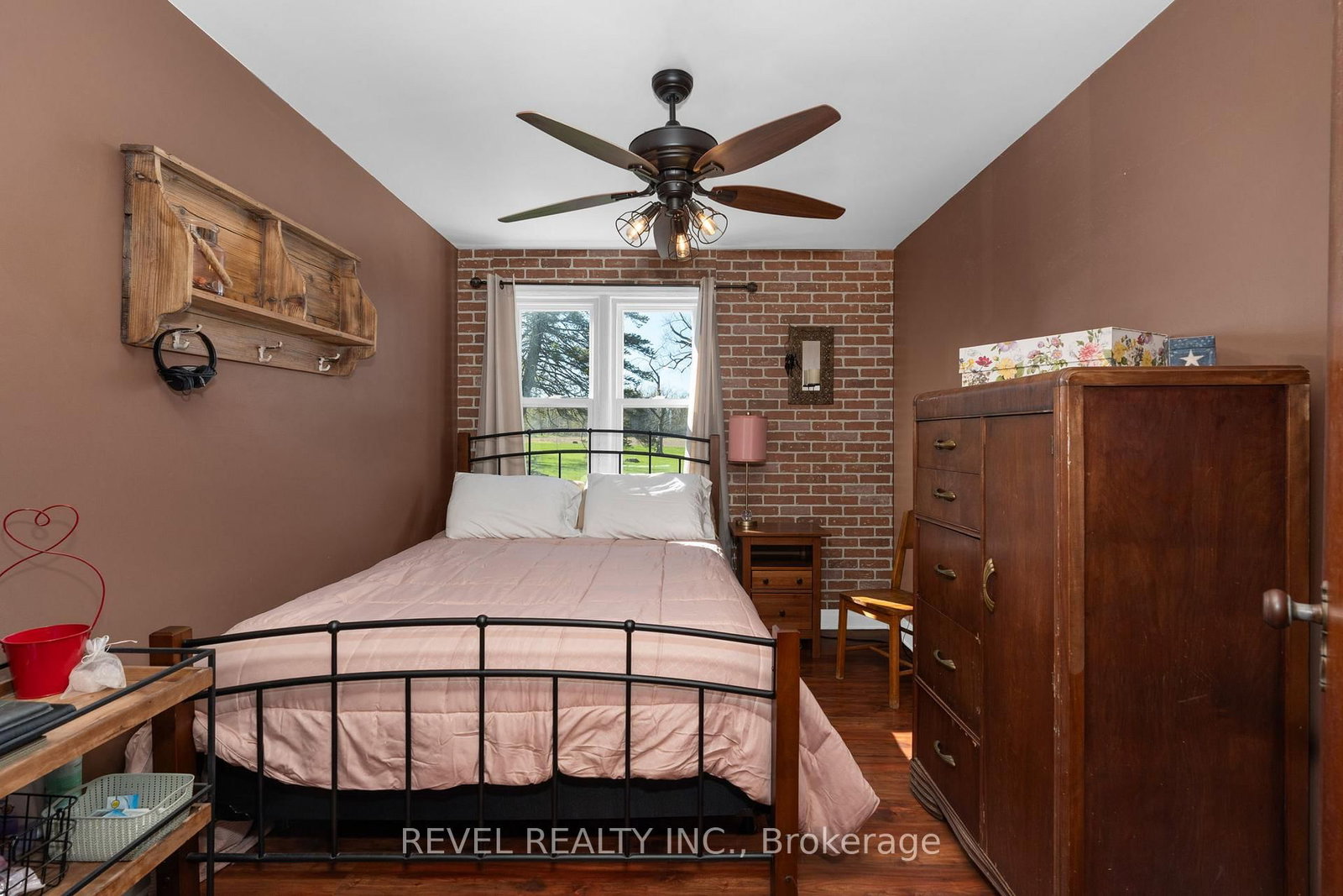 2940 Old Second Road S • Springwater, ON photo 17