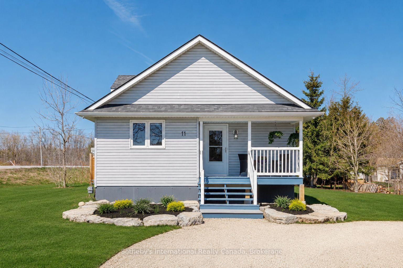 11 Stalker Street • Collingwood, ON photo 1