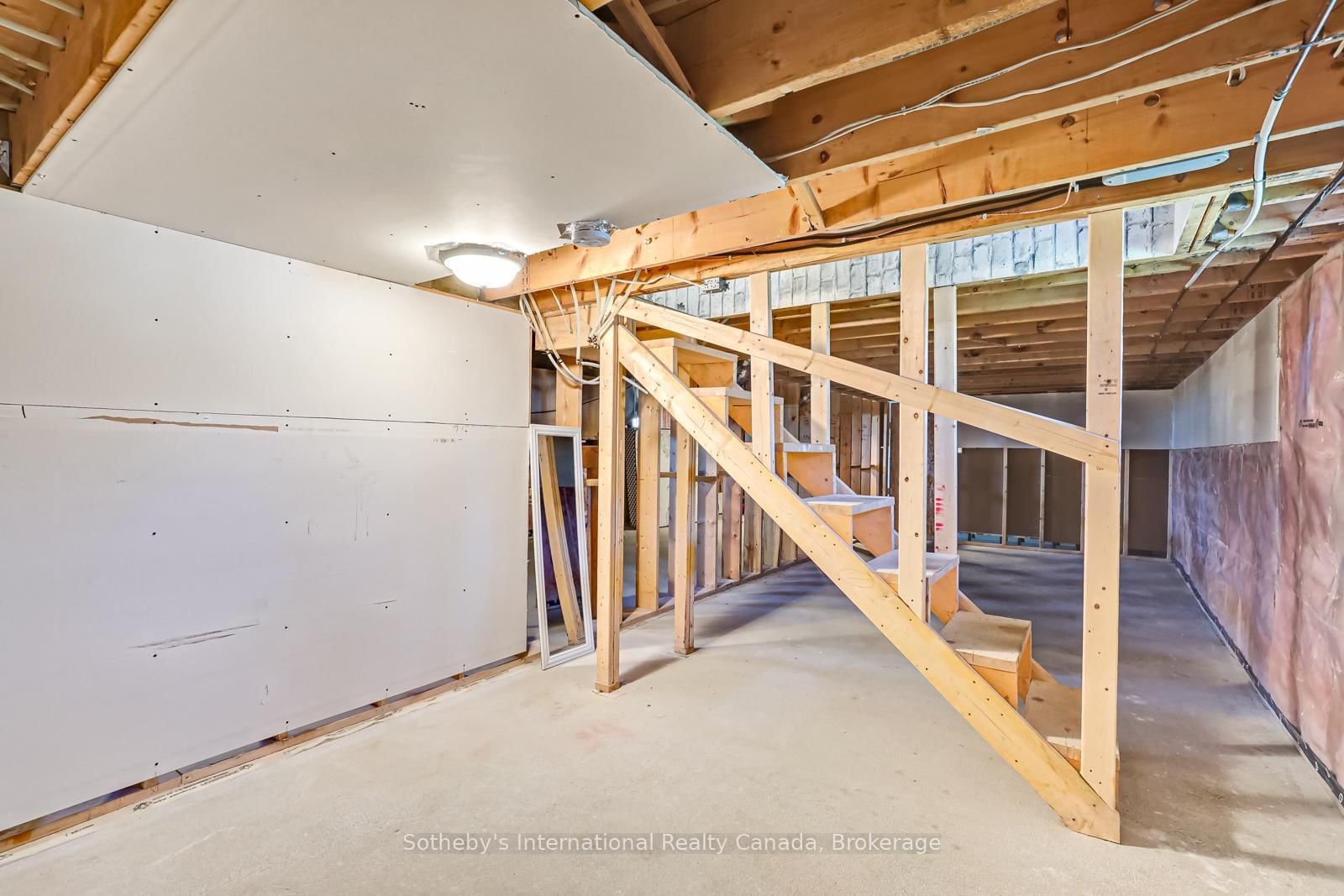 11 Stalker Street • Collingwood, ON photo 28