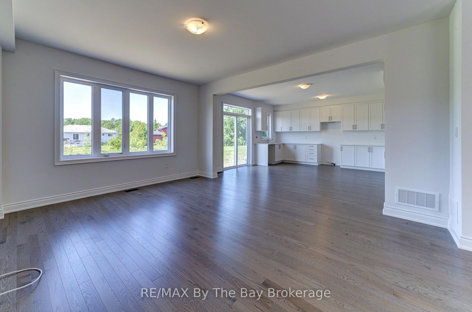 16 Misty Ridge Road • Wasaga Beach, ON photo 6