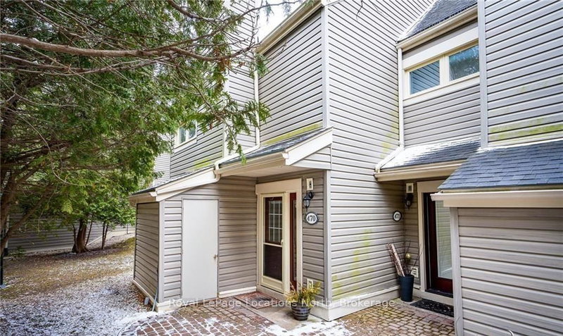 home for lease on 10-470 Oxbow Crescent