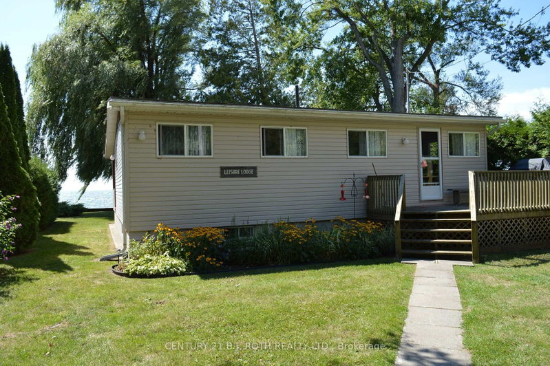2592 Lakeshore Drive
