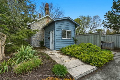 562 Cameron Street • Collingwood, ON photo 2