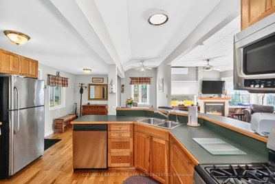 115 Lakeshore Road W • Oro-Medonte, ON photo 6