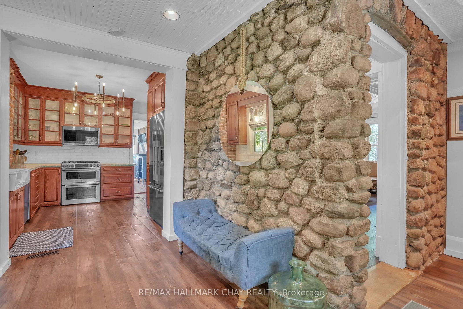 2473 RONALD Road • Springwater, ON photo 12
