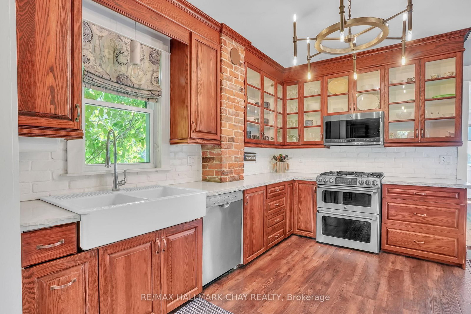 2473 RONALD Road • Springwater, ON photo 15