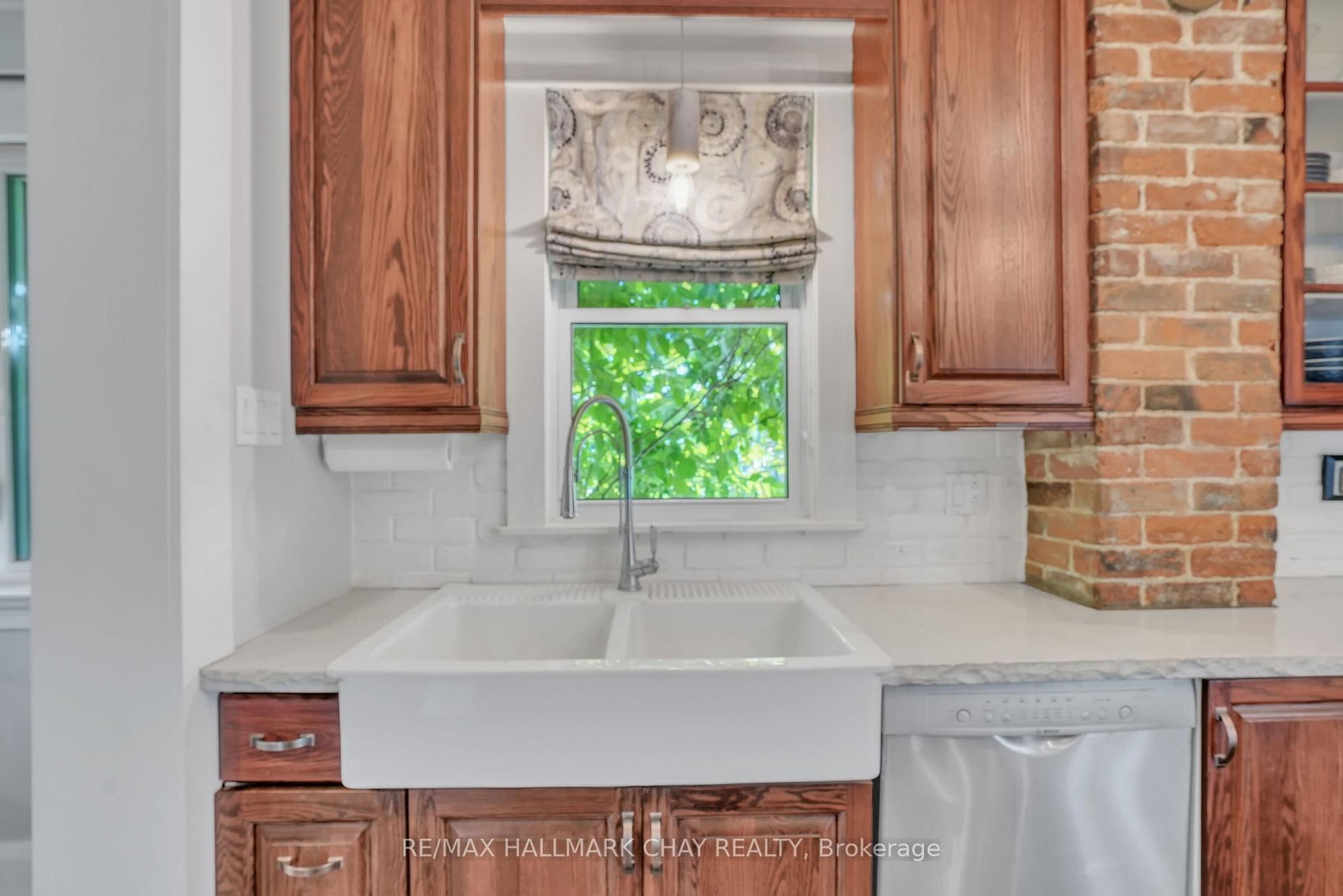 2473 RONALD Road • Springwater, ON photo 17