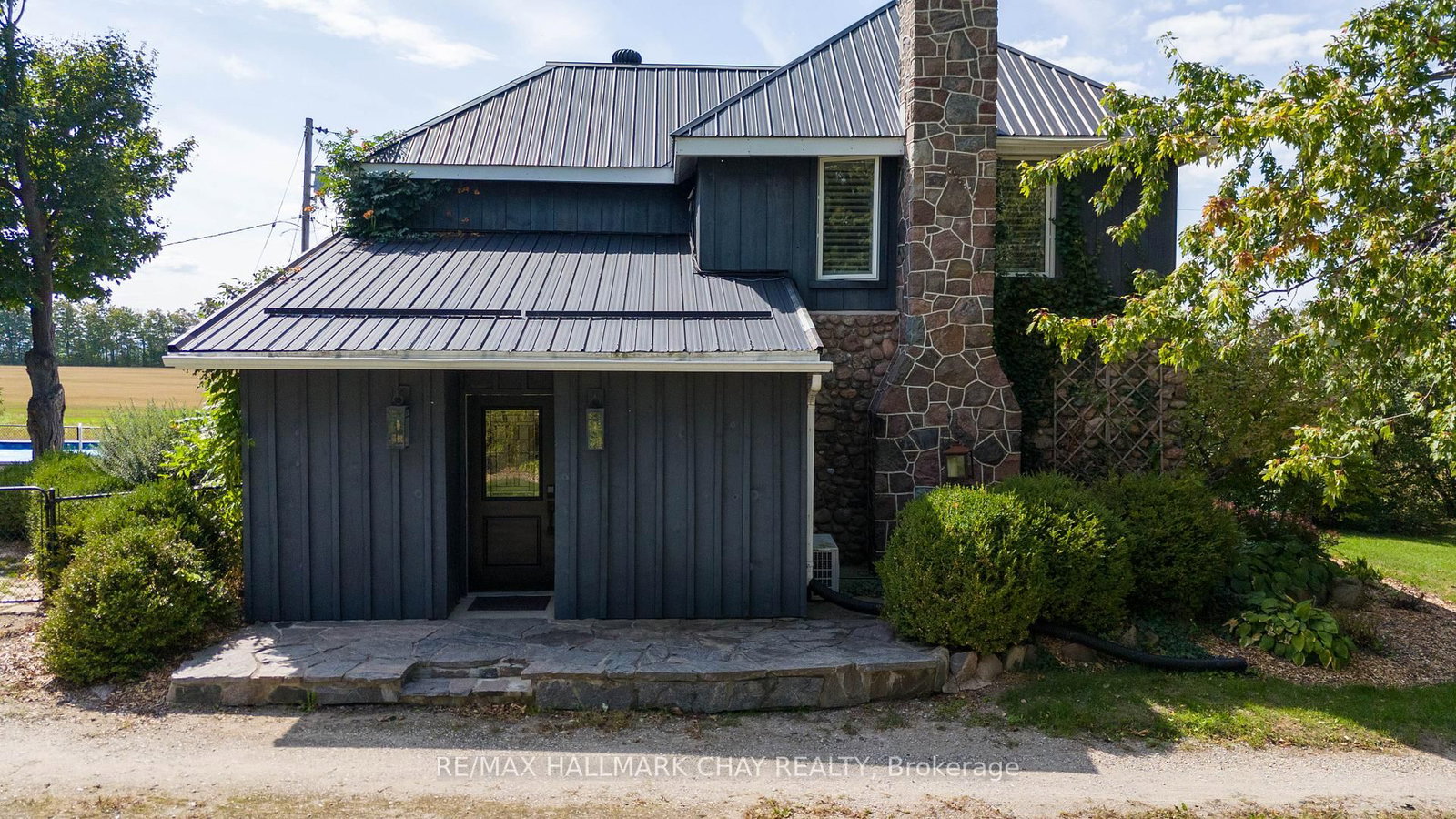 2473 RONALD Road • Springwater, ON photo 7