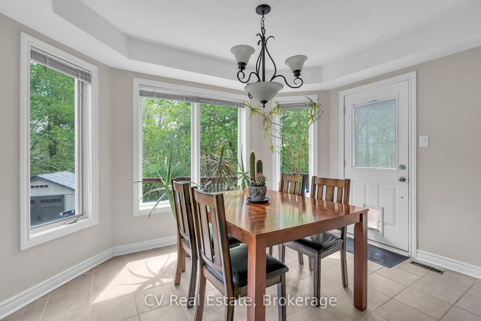 5 McCutcheon Court • Barrie, ON photo 18
