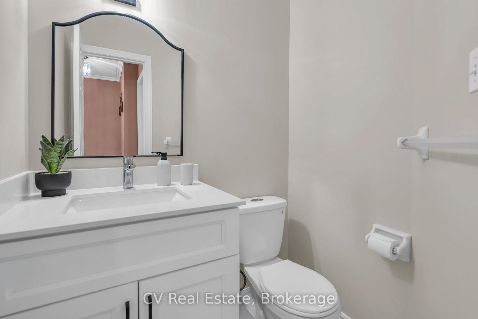 5 McCutcheon Court • Barrie, ON photo 23