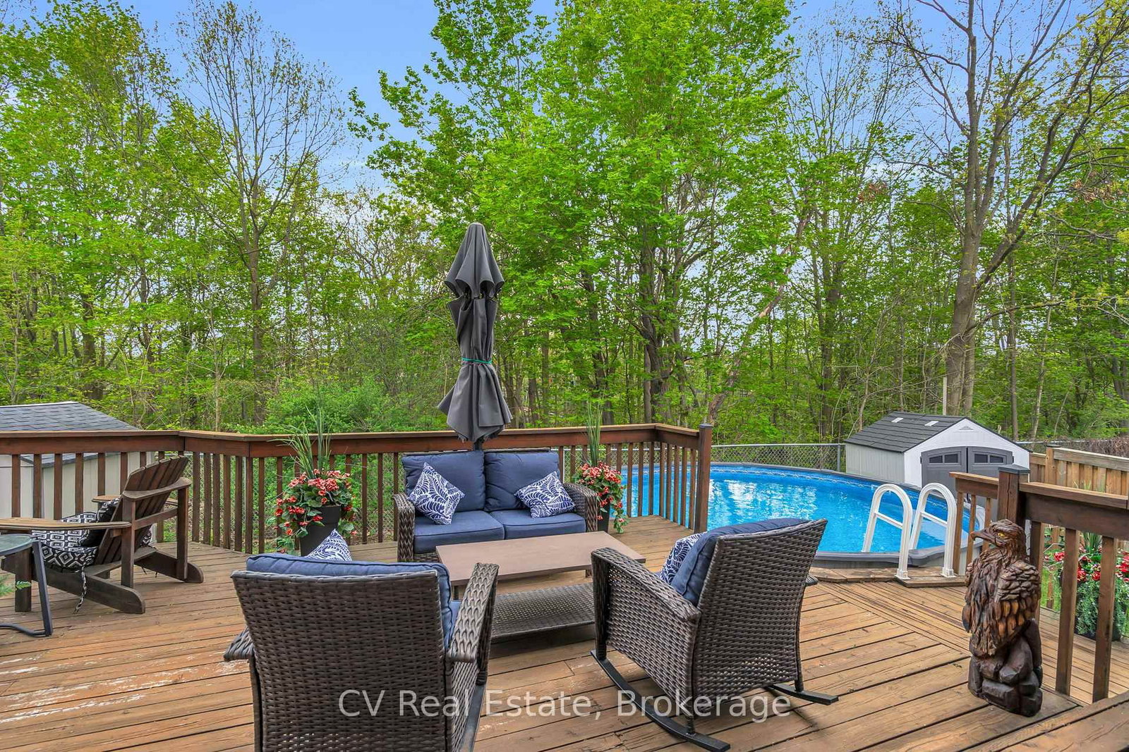 5 McCutcheon Court • Barrie, ON photo 6