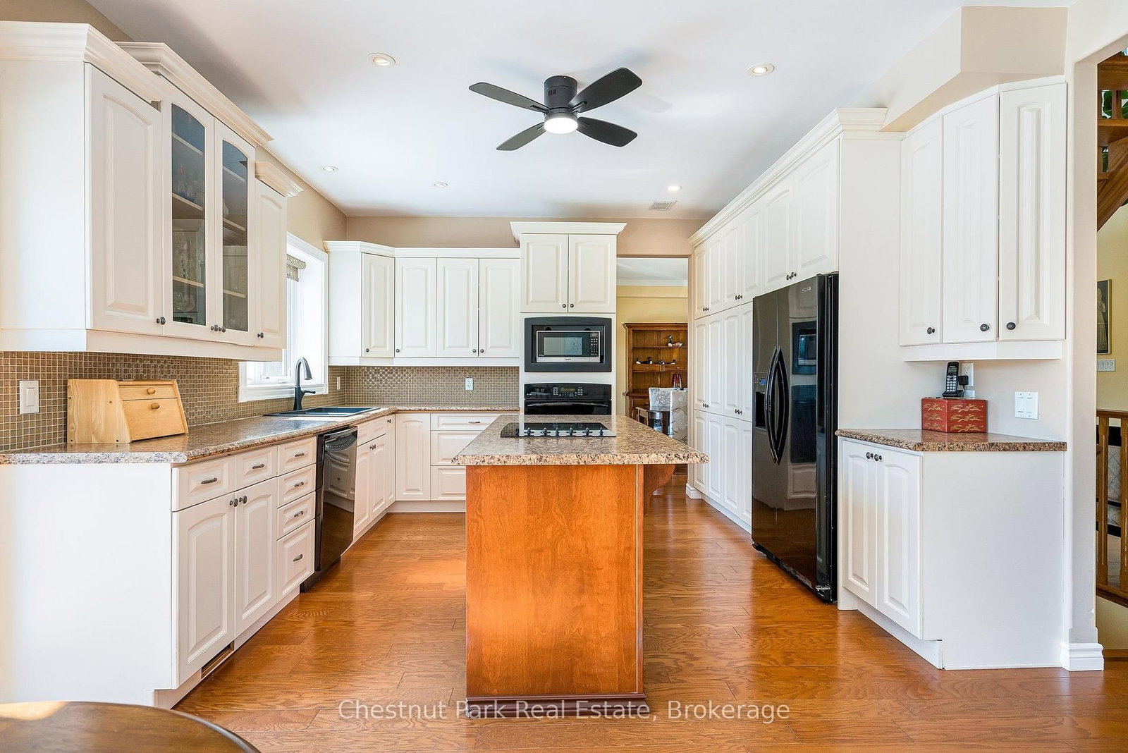 82 Stanley Street • Collingwood, ON photo 12