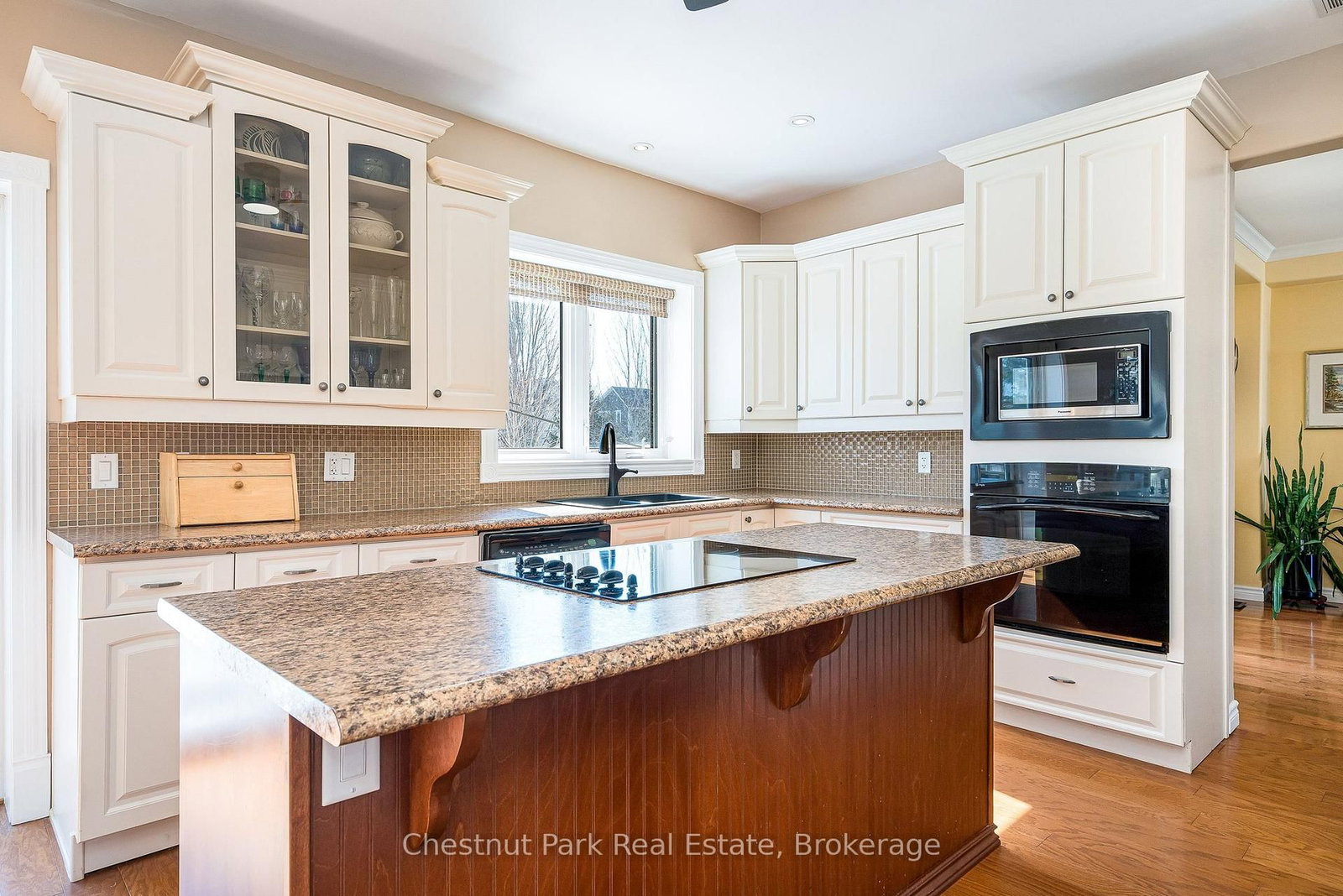 82 Stanley Street • Collingwood, ON photo 13