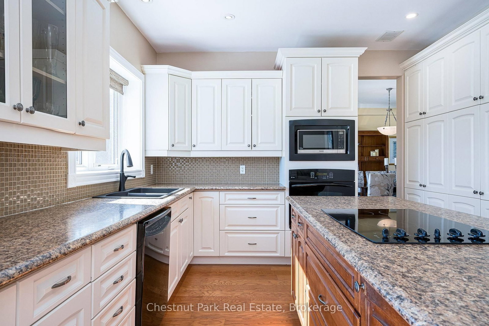 82 Stanley Street • Collingwood, ON photo 15