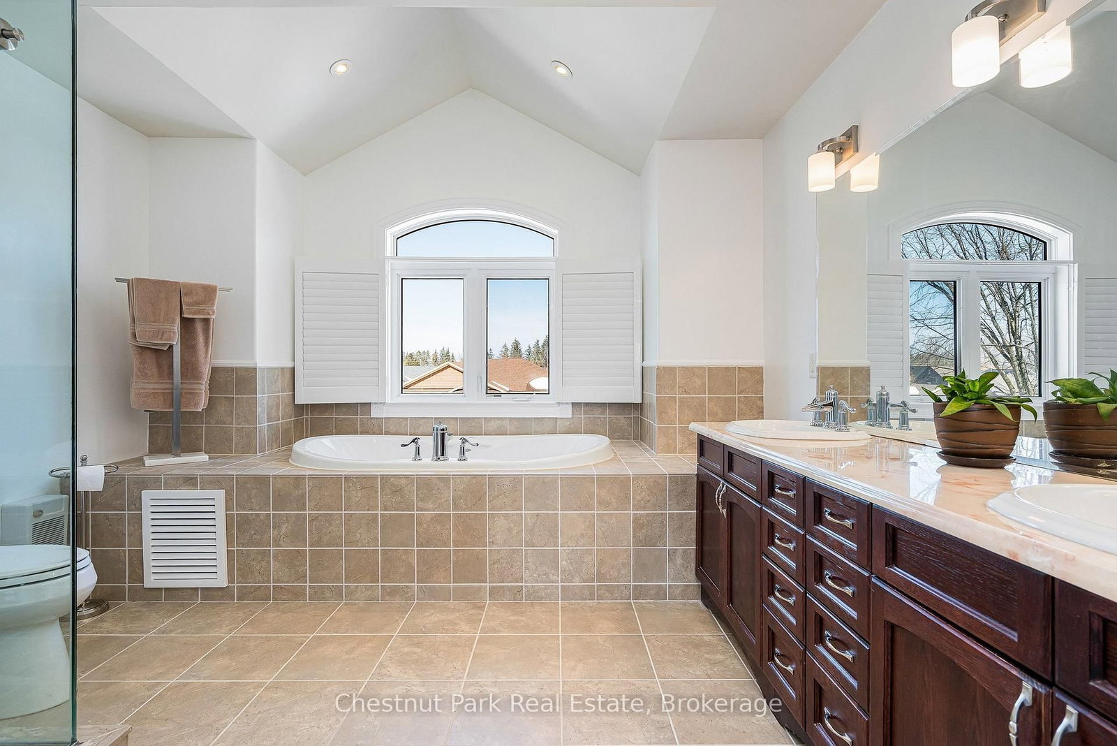 82 Stanley Street • Collingwood, ON photo 29