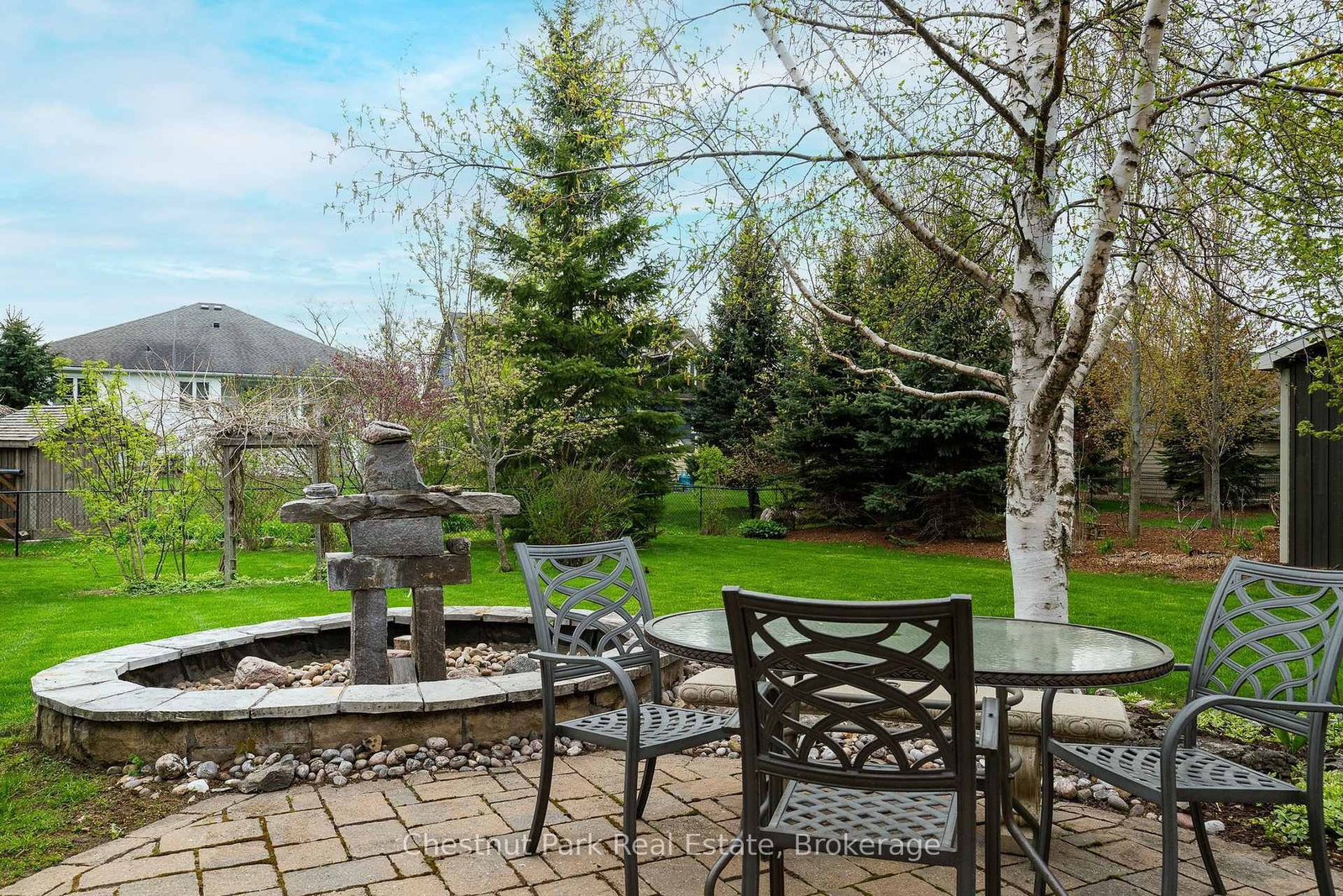 82 Stanley Street • Collingwood, ON photo 5