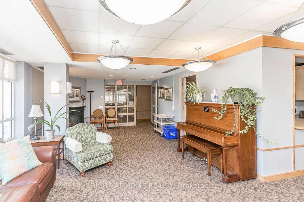 74 Ross Street • #53 • Barrie, ON photo 17