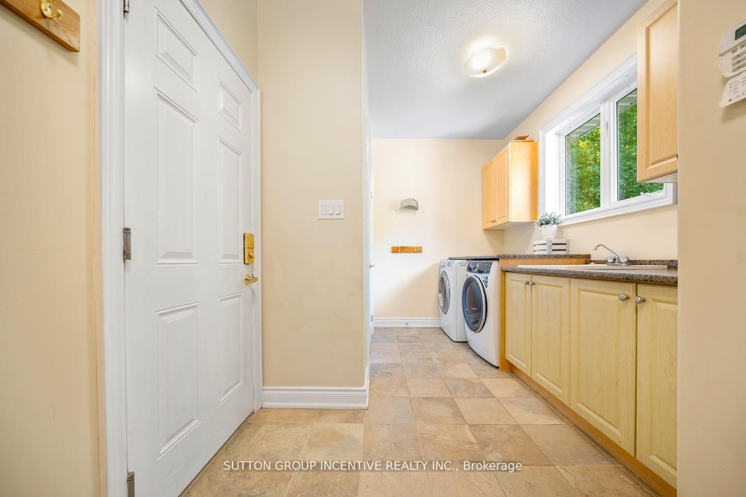 1882 Providence Lane • Severn, ON photo 17