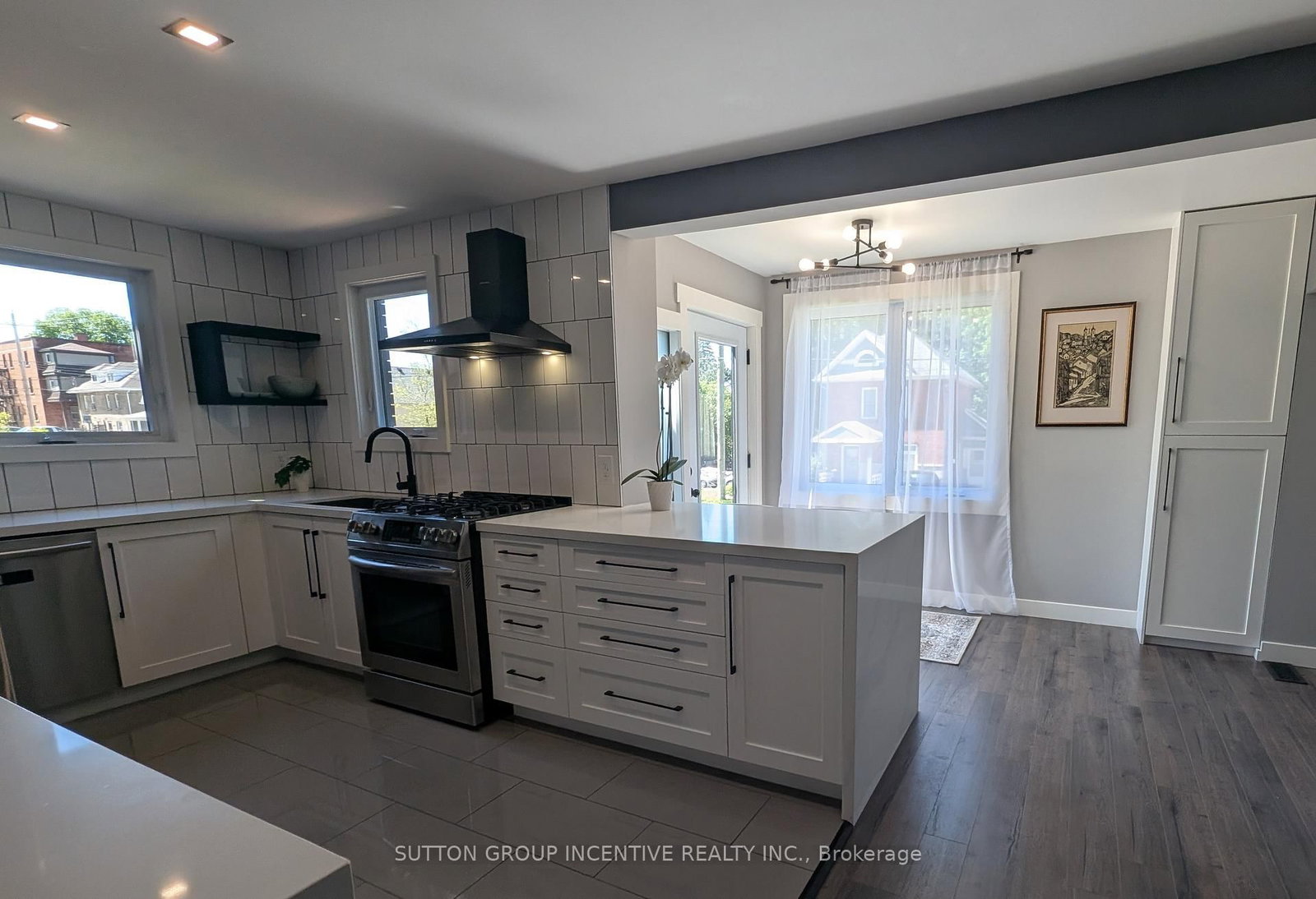 295 Queen Street • Midland, ON photo 10