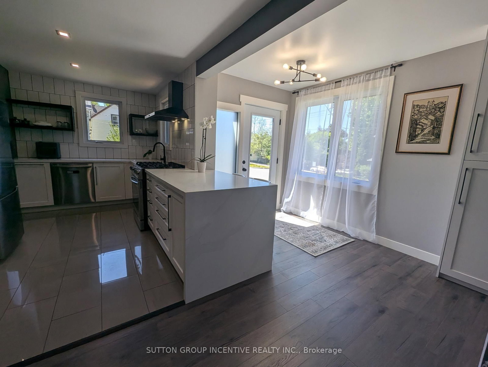 295 Queen Street • Midland, ON photo 6