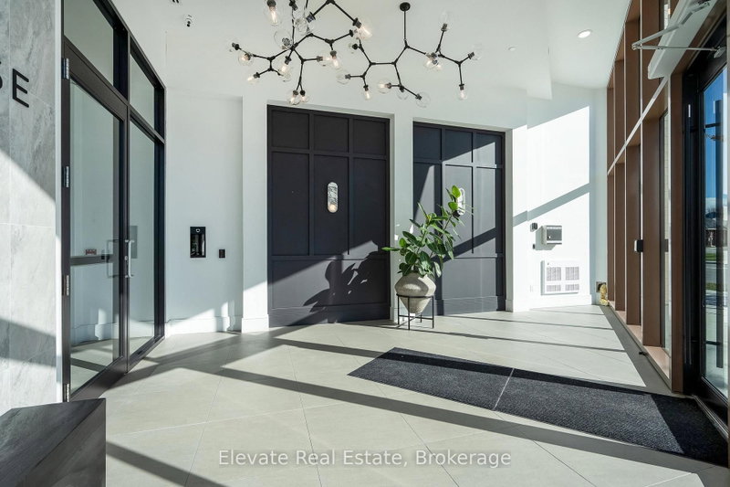 405 - 31 Huron Street