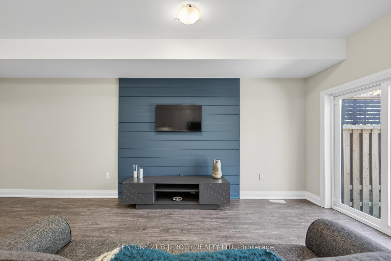 18 Stonehart Lane • Barrie, ON photo 15