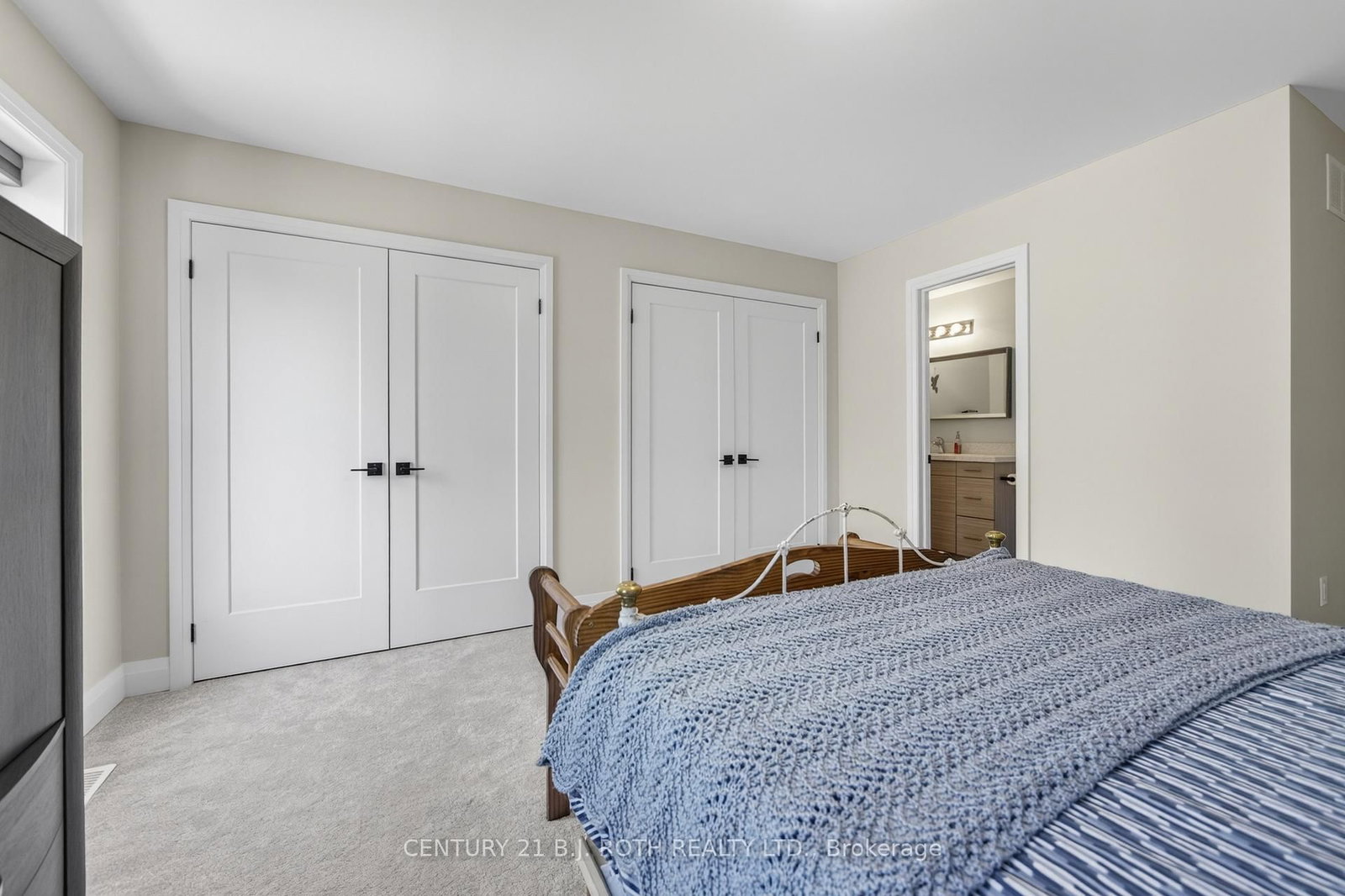 18 Stonehart Lane • Barrie, ON photo 24