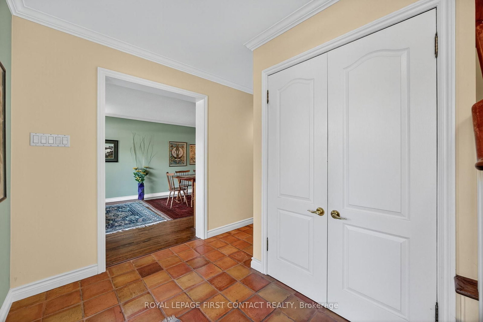 7 Maplecrest Road • Springwater, ON photo 6