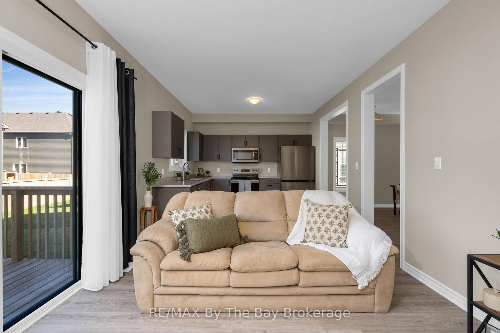 214 Cubitt Street • Clearview, ON photo 15