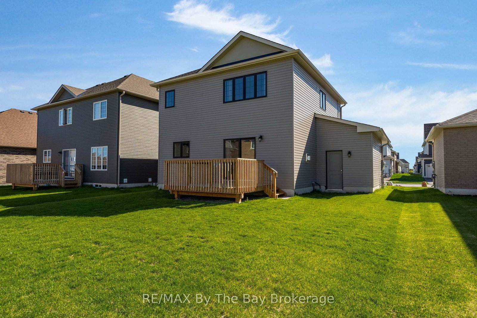 214 Cubitt Street • Clearview, ON photo 33