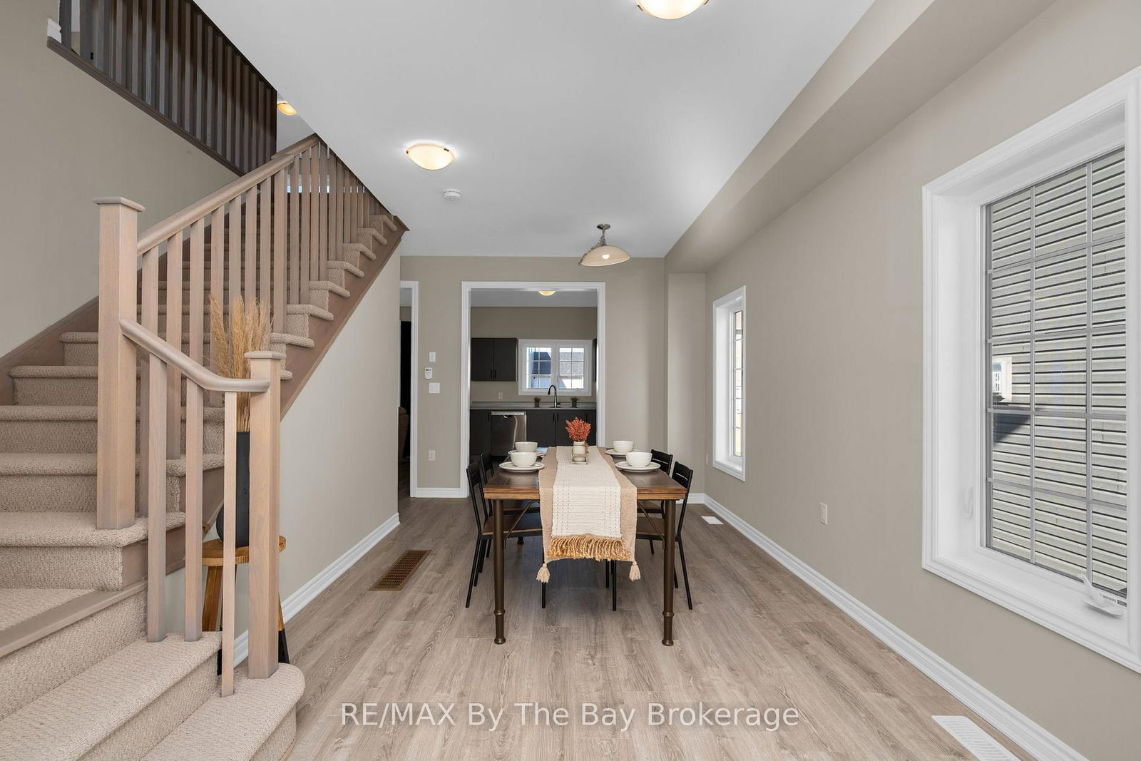 214 Cubitt Street • Clearview, ON photo 5