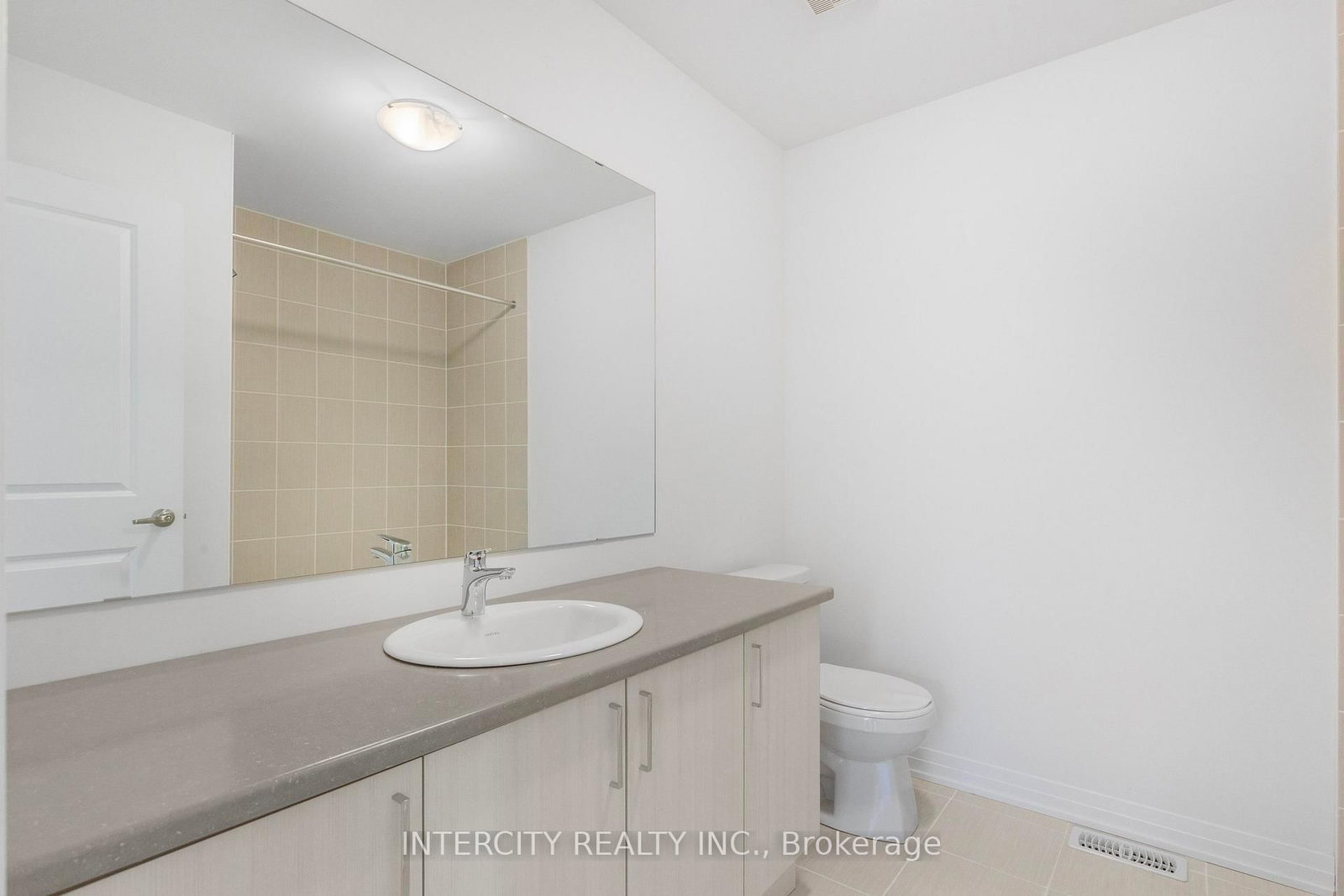 327 Quebec Street • Clearview, ON photo 21
