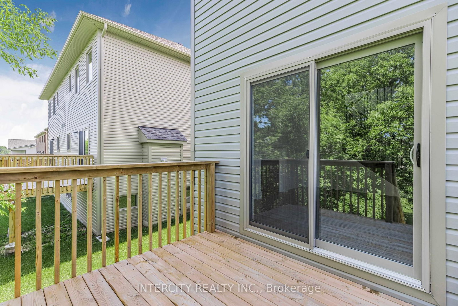 327 Quebec Street • Clearview, ON photo 34