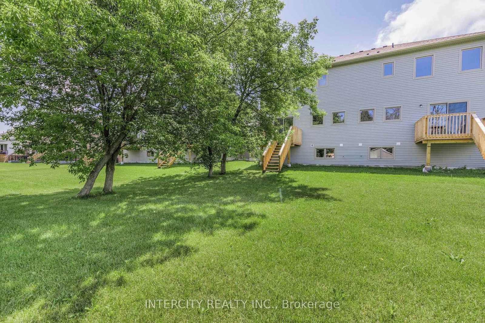 327 Quebec Street • Clearview, ON photo 39