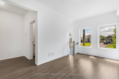 327 Quebec Street • Clearview, ON photo 9