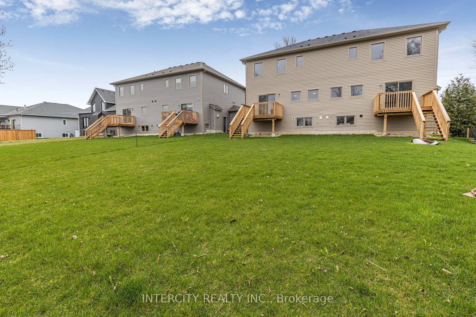 345 Quebec Street • Clearview, ON photo 34