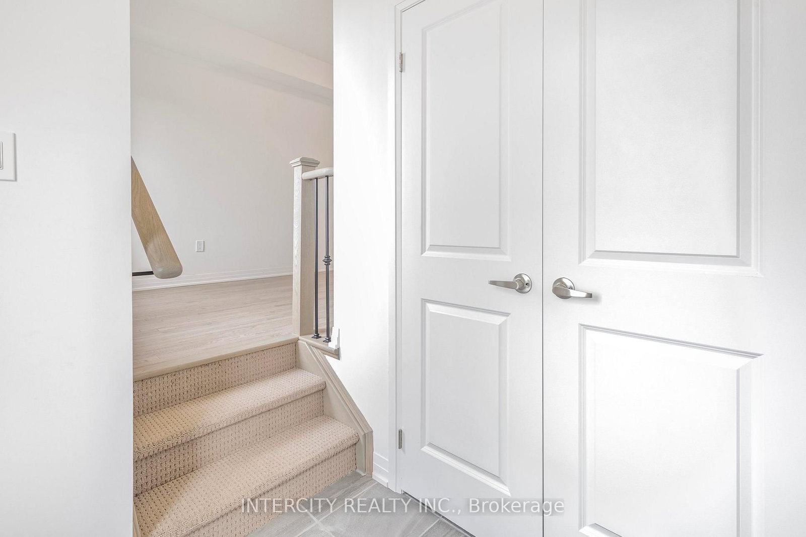 345 Quebec Street • Clearview, ON photo 4