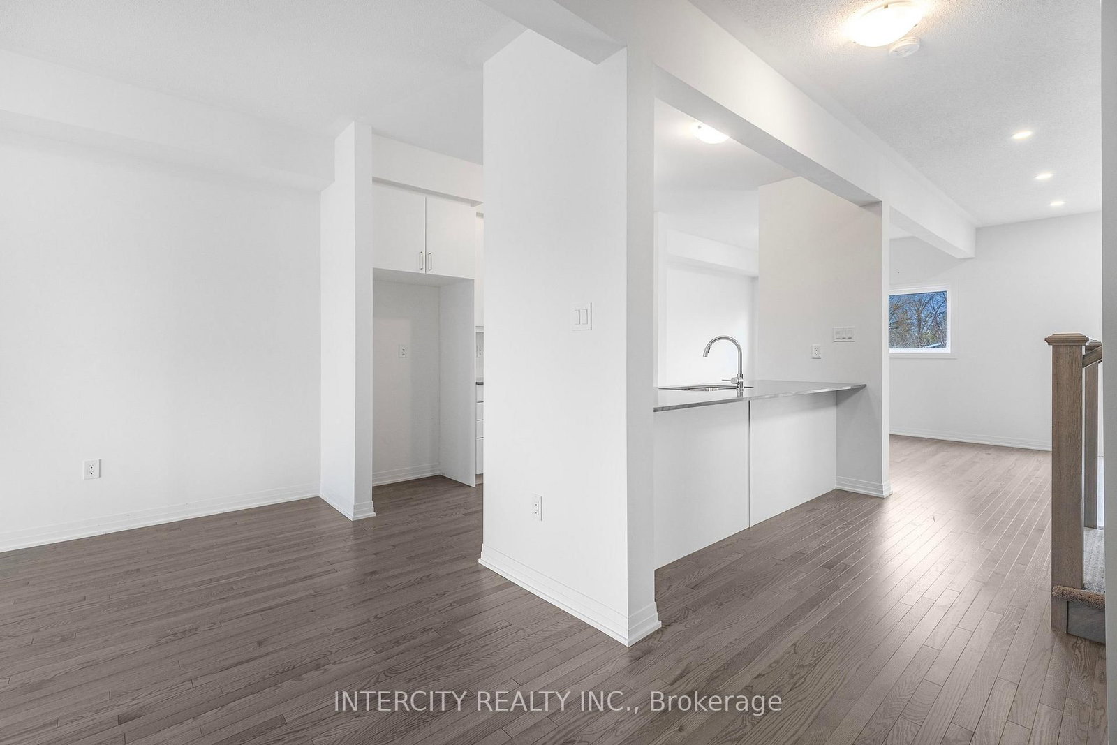 345 Quebec Street • Clearview, ON photo 8