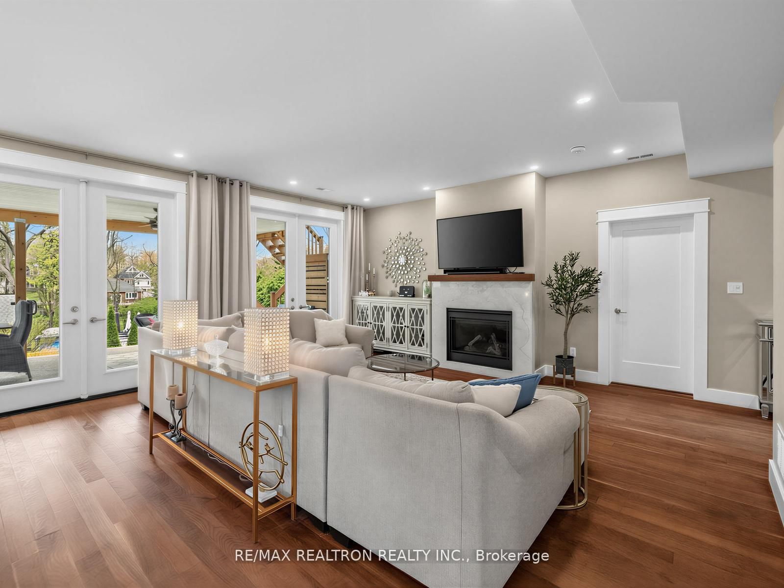 115 Clapperton Street • Barrie, ON photo 9