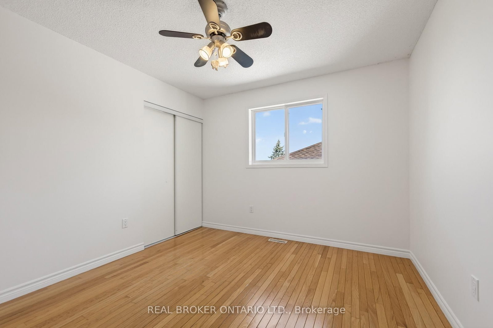 198 Columbia Road • Barrie, ON photo 18