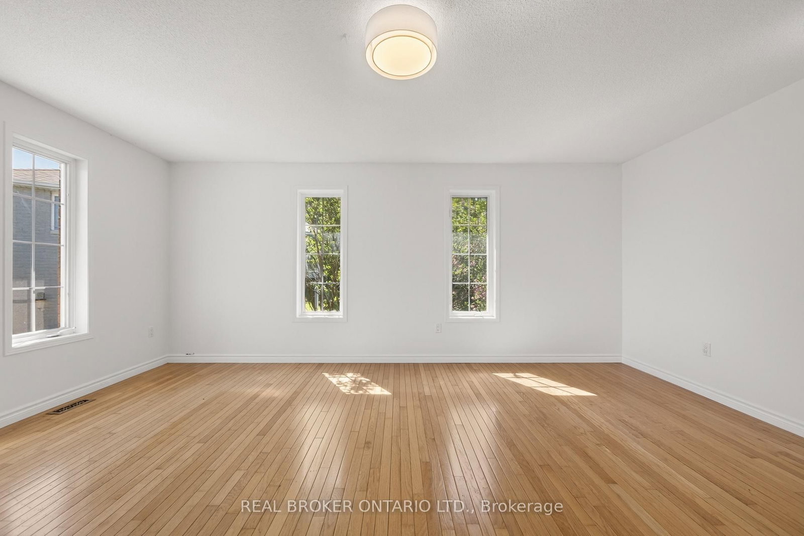 198 Columbia Road • Barrie, ON photo 22