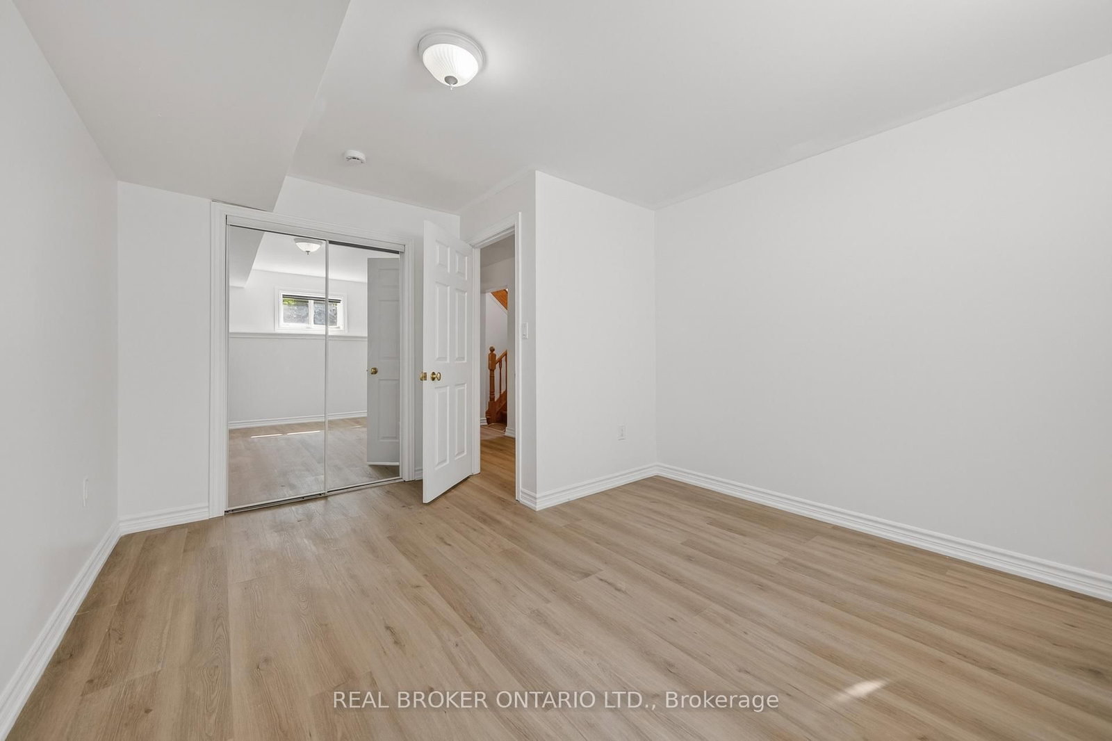 198 Columbia Road • Barrie, ON photo 38