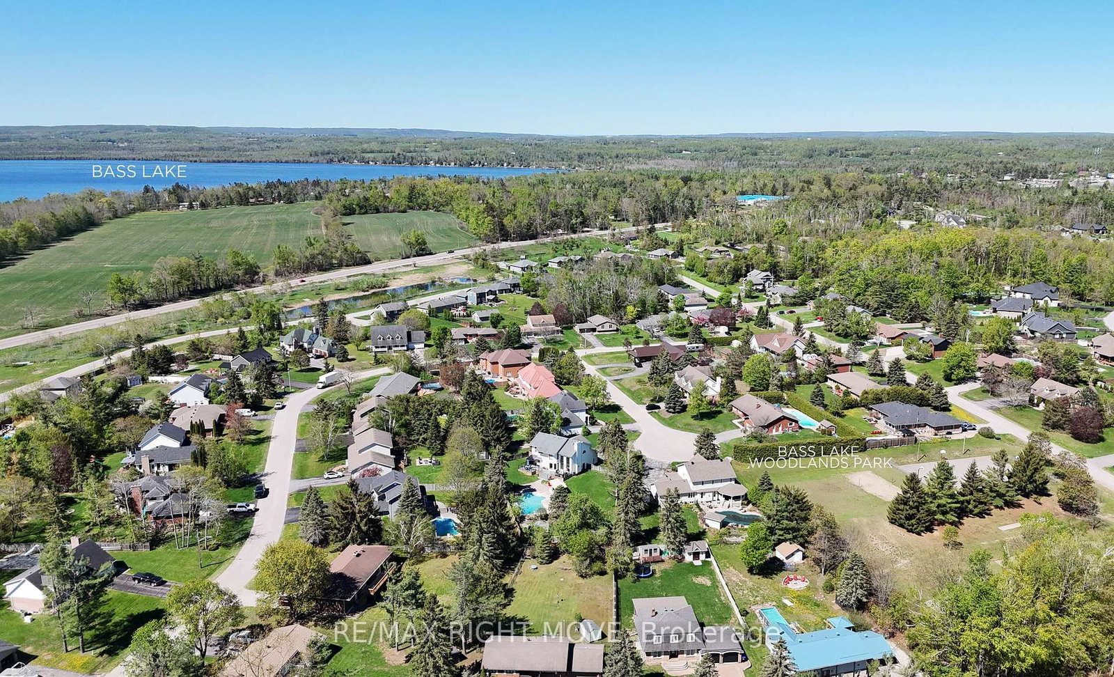 1883 Glen Oak Lane • Severn, ON photo 43