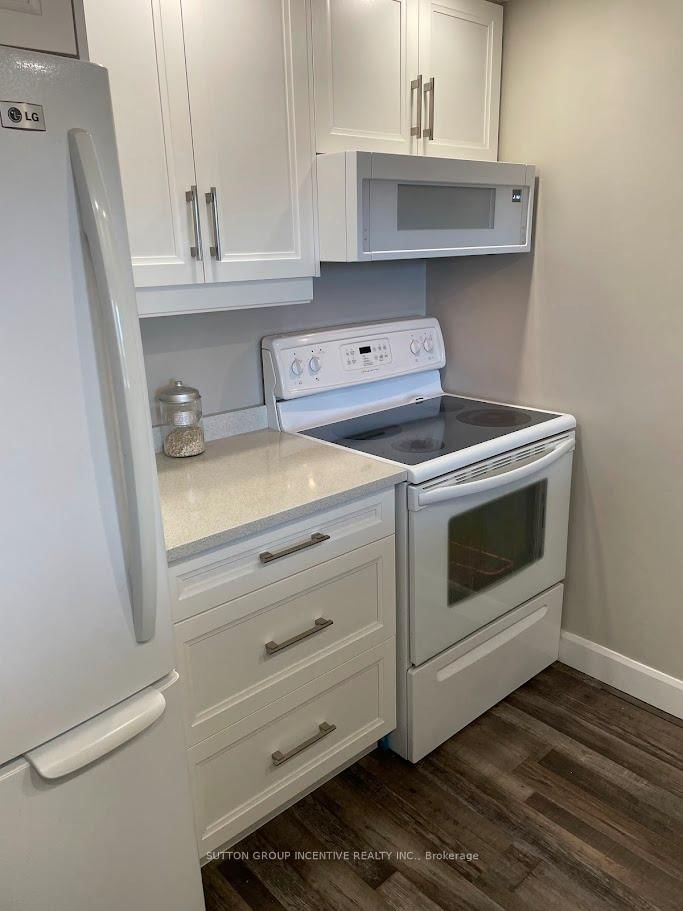 65 Ellen Street • #111 • Barrie, ON photo 4