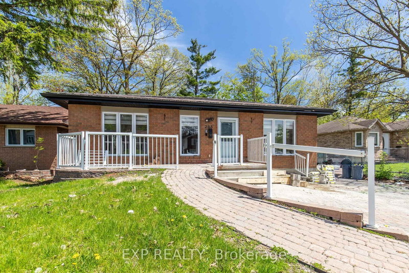 home for lease on 1-263 Anne Street N