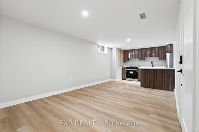 3 - 263 Anne Street N