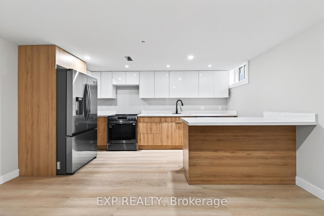 2 - 263 Anne Street N