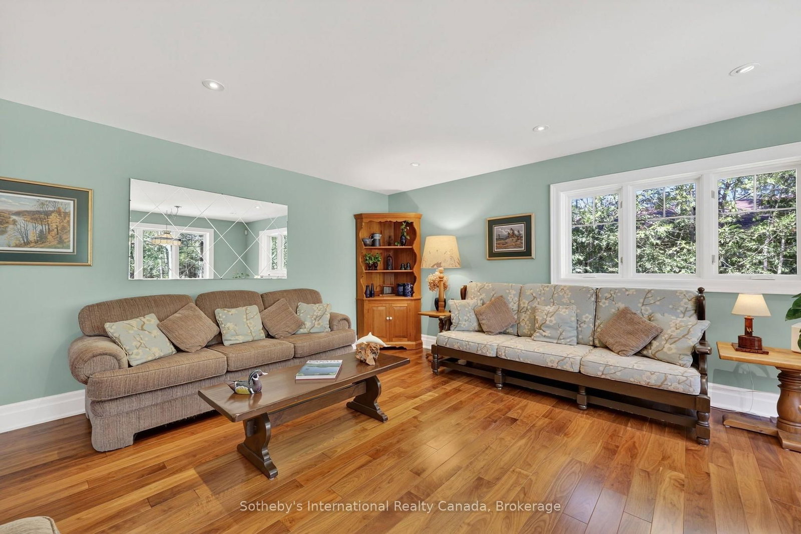 1036 River Road E • Wasaga Beach, ON photo 11