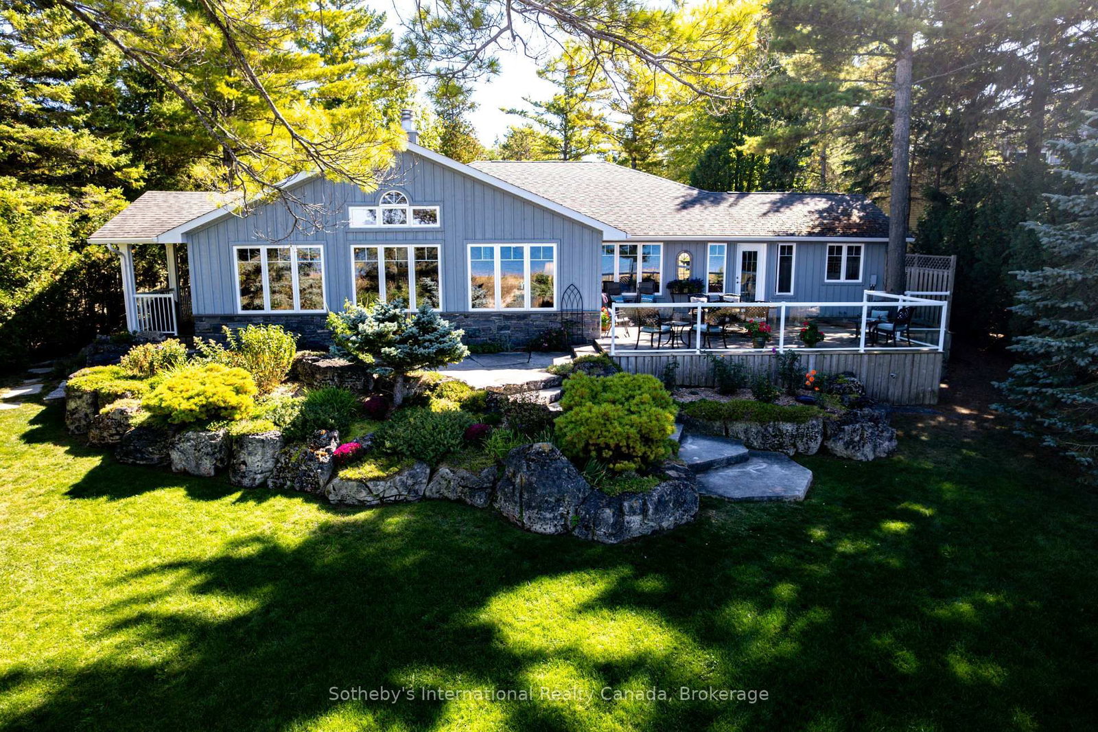 1036 River Road E • Wasaga Beach, ON photo 2