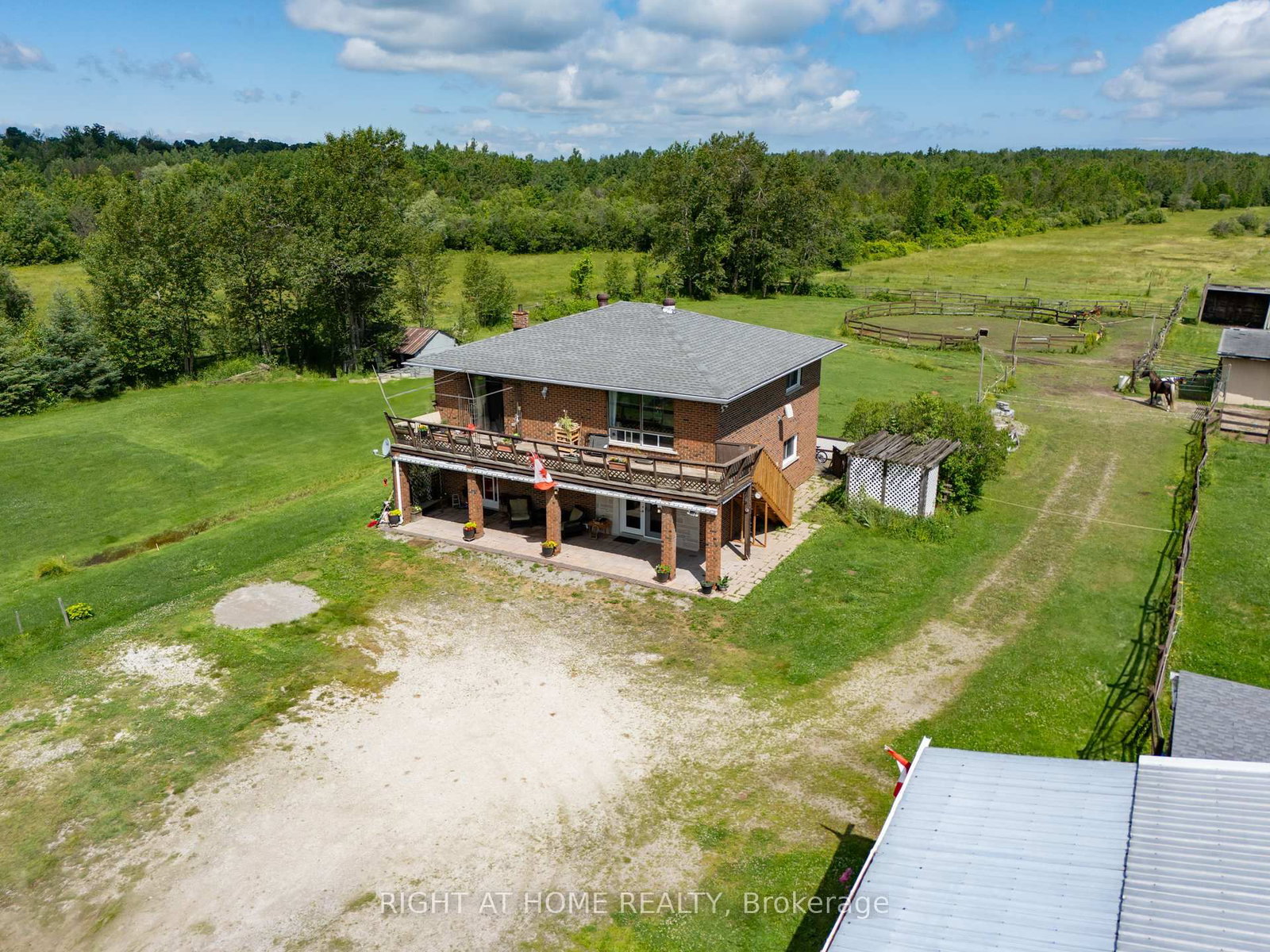 5896 Sunnidale Concession 5 Road • Clearview, ON photo 2